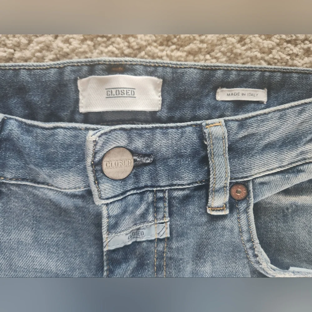 NWOT Men's Italian‎ Closed Straight Leg Jeans 32